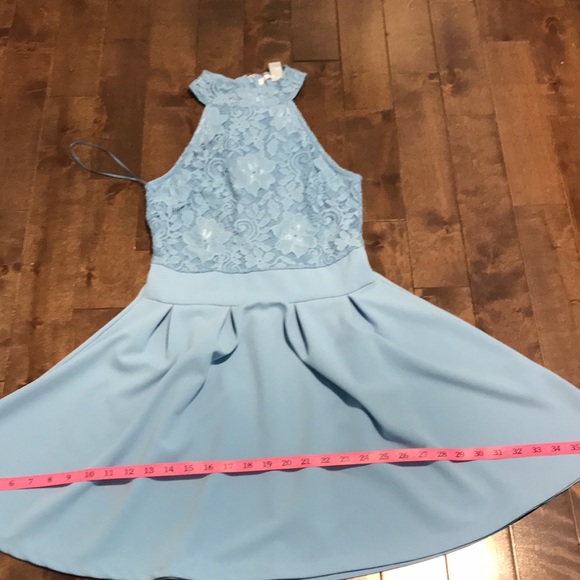 Dress - Picture 5 of 6